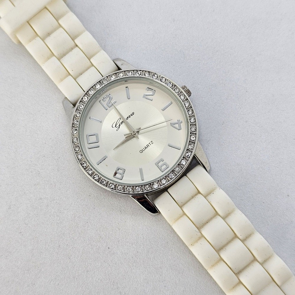 36MM Women Watch Gray Dial Crystal Accents White Plastic Bands‎ New Battery